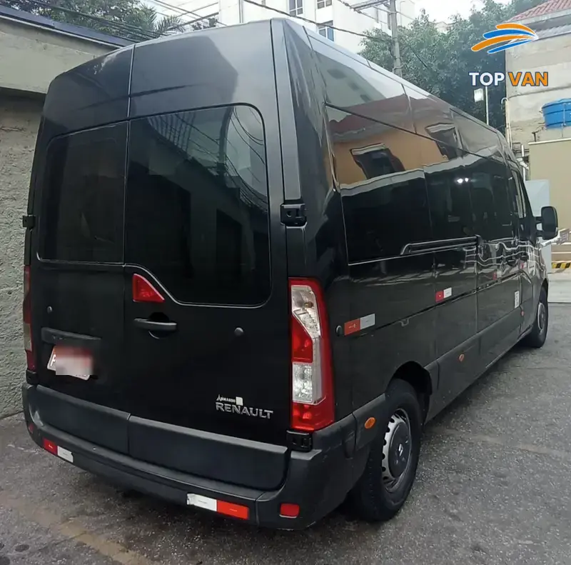 Van Master vista traseira