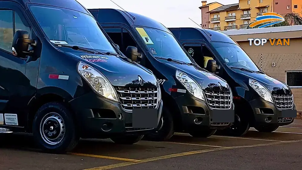 Van Master Executiva de 15 lugares